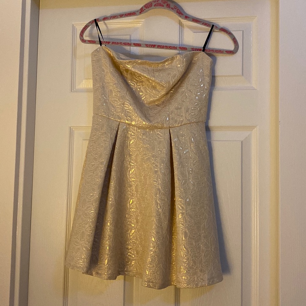 Strapless floral textured dress